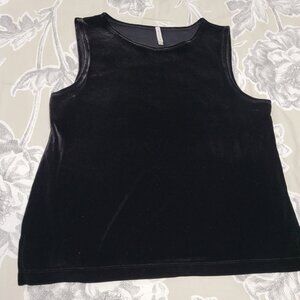 Black Velvet Sleeveless Crew Neck Shell Tank Top Camisole Size Medium (8-10)